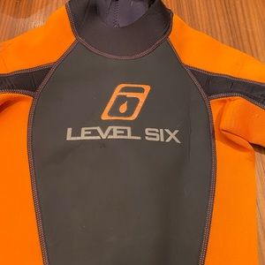 Level 6 Boys wetsuit